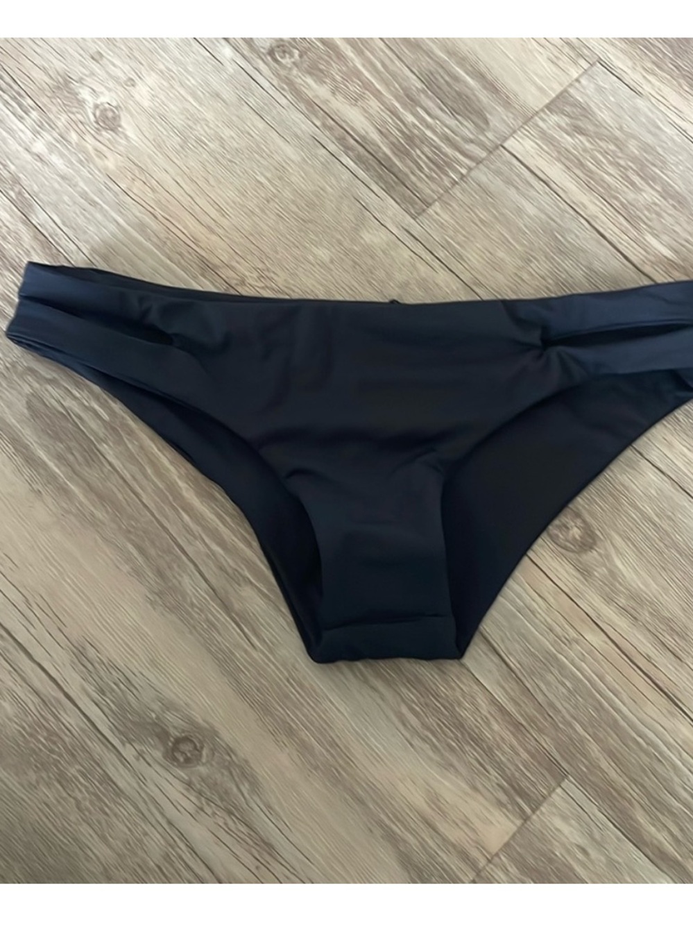 L*Space Estella Cutout Classic Bikini Bottom In Black nwot - Picture 4 of 5